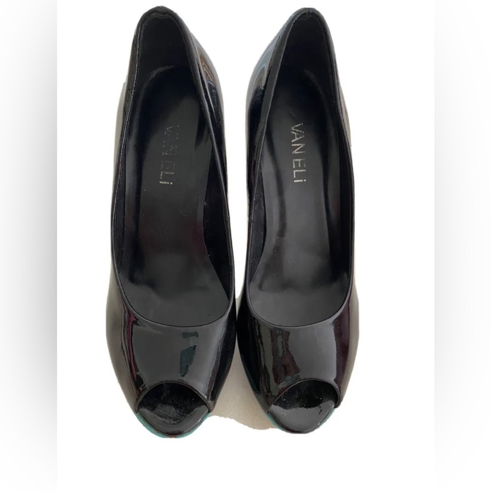 Vaneli Peep Toe High Heel Shoe-Black Patent Leather w/Aqua Accent Color - 6M-EUC